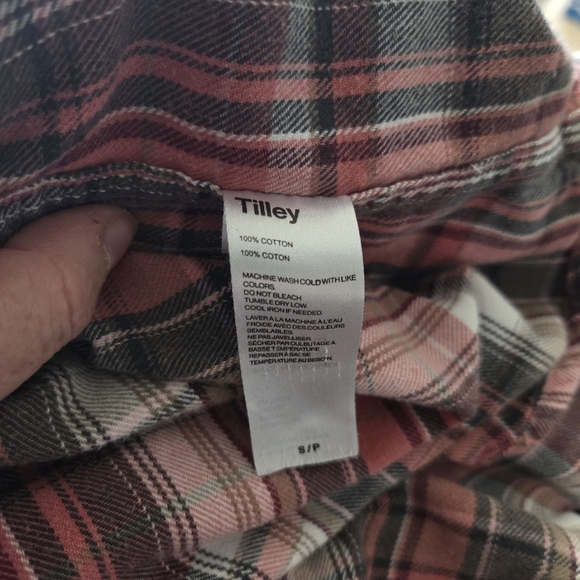 ⭐️Tilley Pink Plaid Flannel Button-Up Shirt Size Small - Picture 5 of 6
